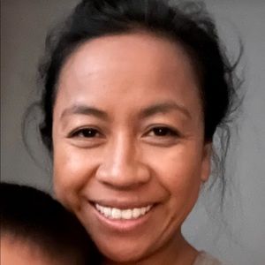 Meet your Posher, Saraya